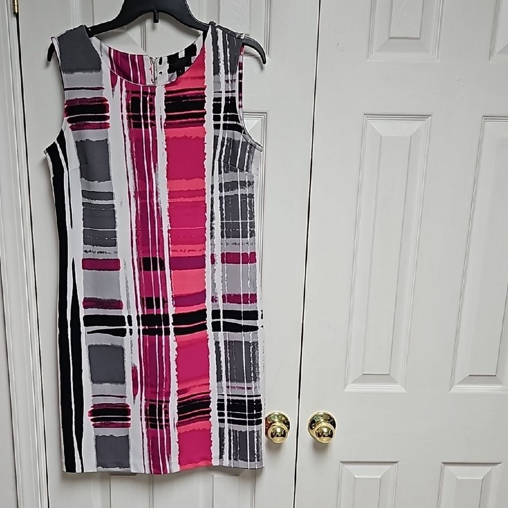 Worthington womens Large Pink, Gray, White and Black Knee-Length Sheath Dress